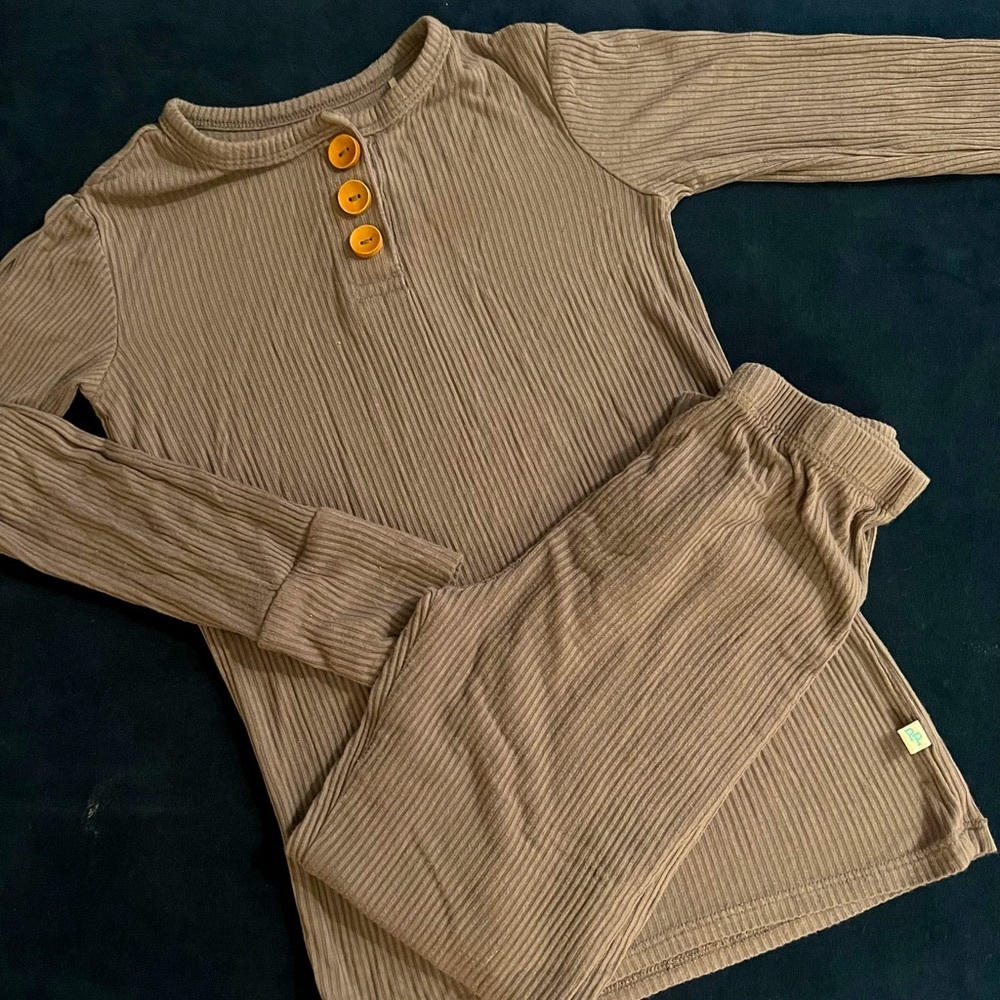 Posh Peanut Gray Ribbed Pajamas